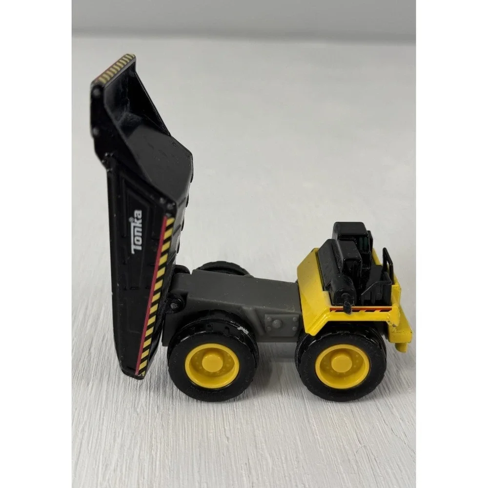 Tonka Classics Mighty Mini Dump Truck Diecast Construction Truck Kids Toy 1